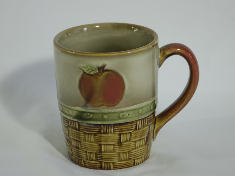 Apple Weave Pattern Basket Mug