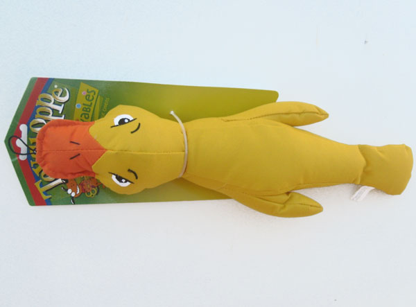 OUT OF STOCK $5.00 ToyShoppe Playables Huck Em Duck Toy Large Medium Dogs