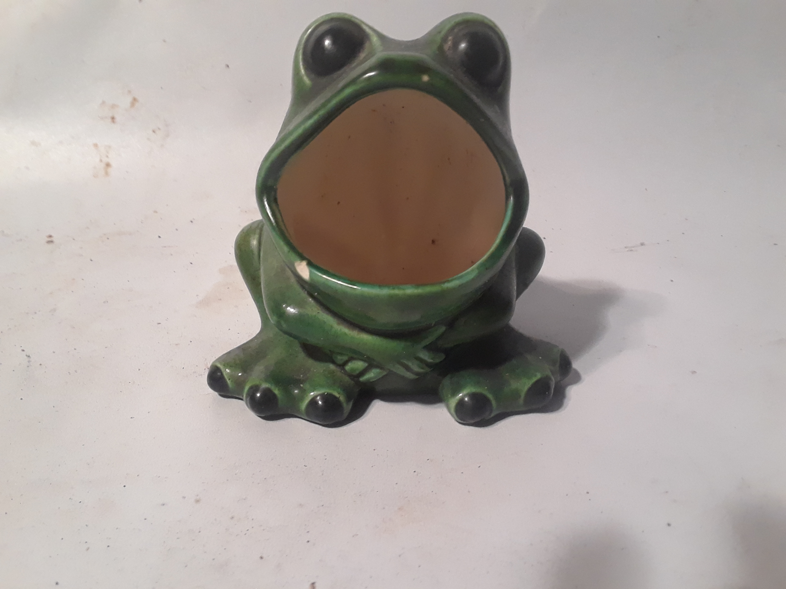 Green frog statute decor