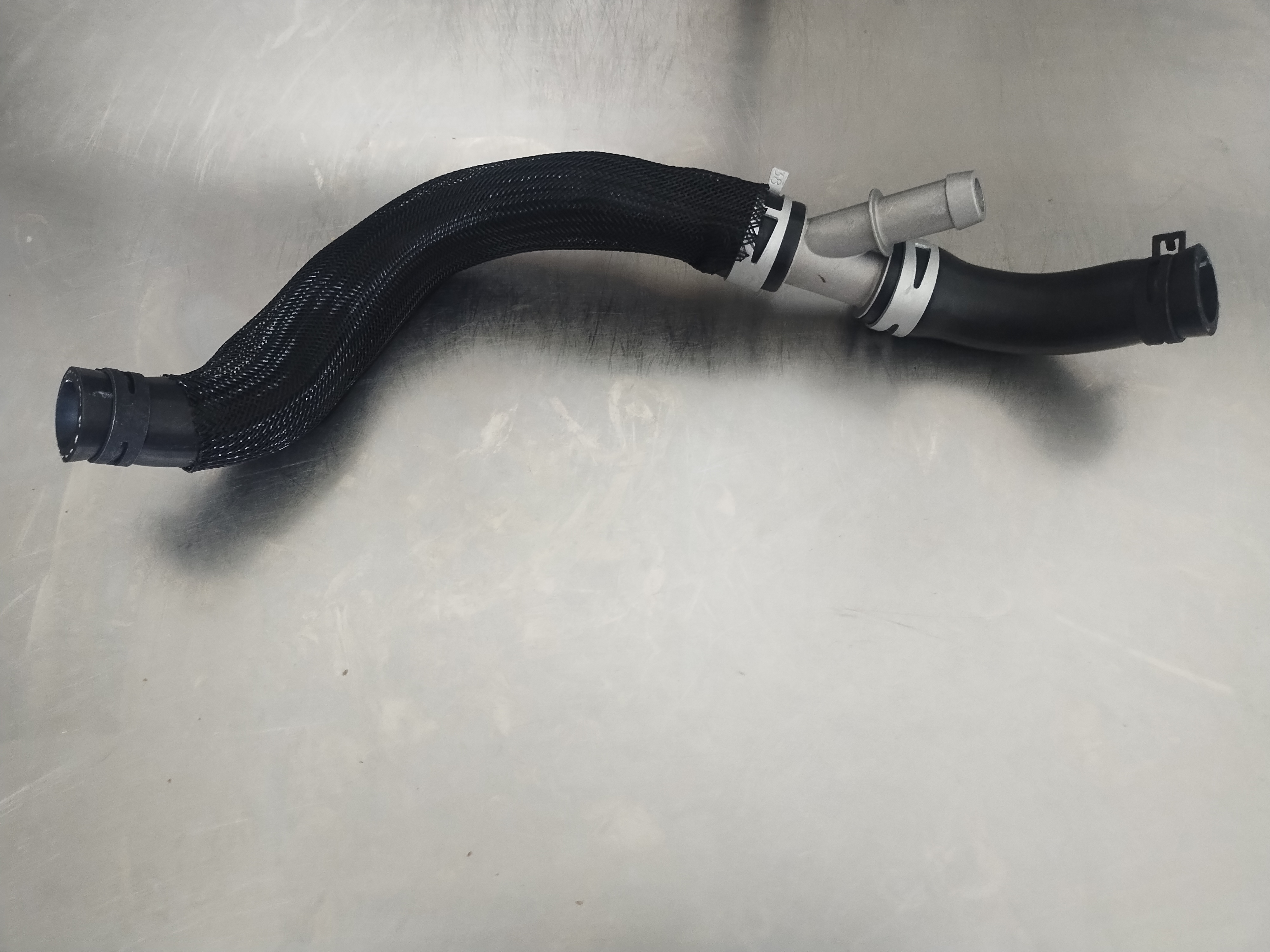 Y-Pipe Hose Assembly equiv Ford 5C3Z-8075-CB 2005-2007 F-250 F350 F-450 F550 Super Duty