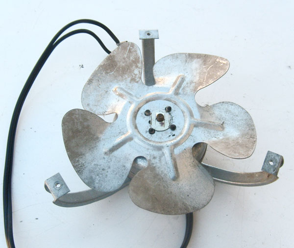 Condenser Fan Motor 10884501 215501901 Amana Whirlpool Kenmore 833697 483079 with Blade (1300 RPM, 2.3 Watt, 115 volt, 60/50 Hz CW)